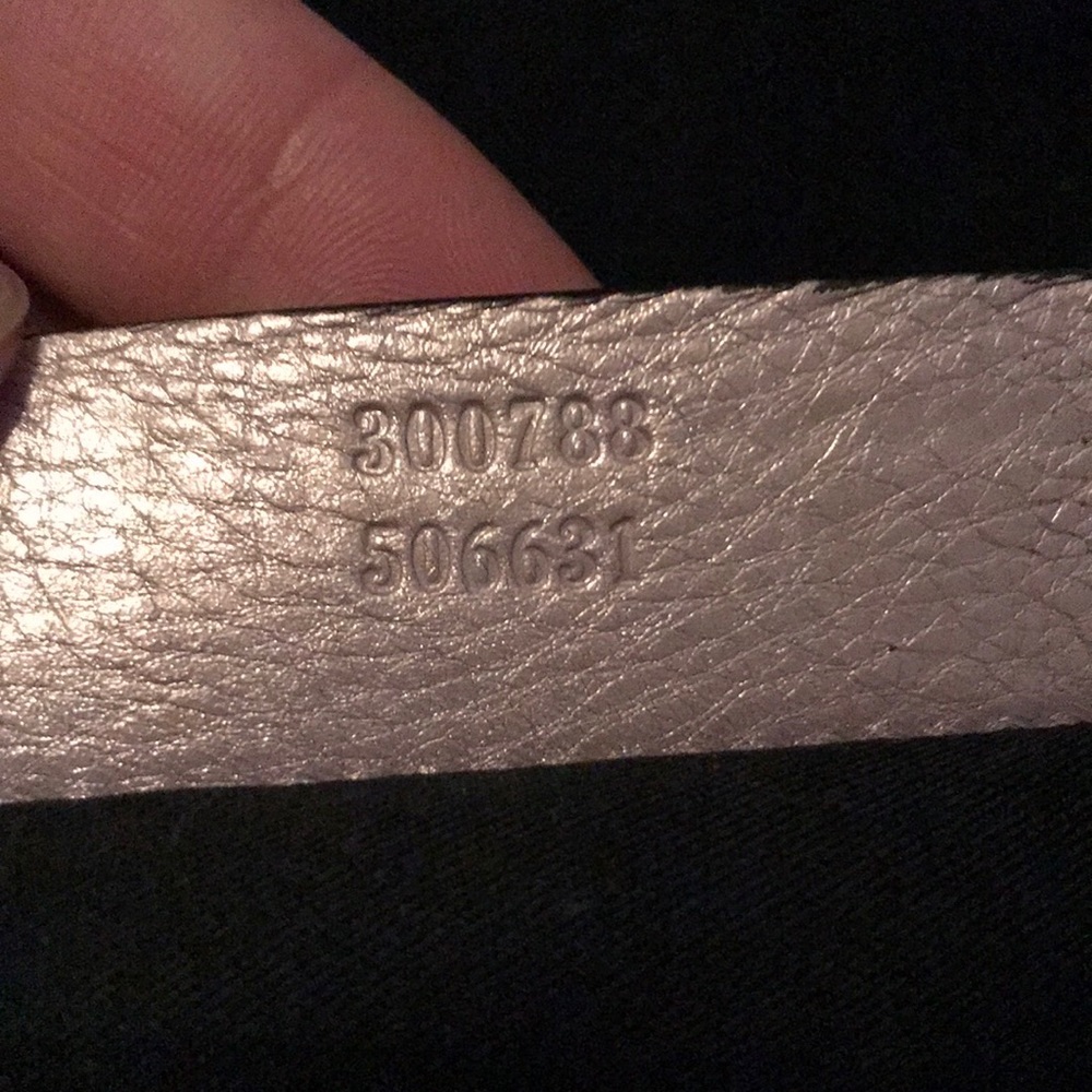 Authentic Alexander McQueen Lambskin de manta😍 - Picture 5 of 8